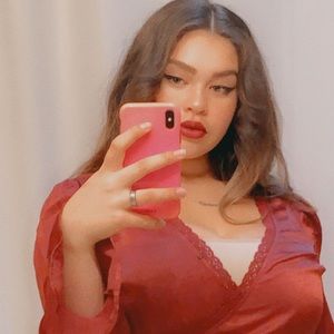 Meet your Posher, Daniela